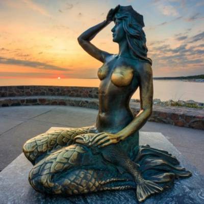 ATRAKCJE USTKI: SYRENKA I PORT